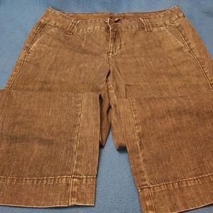 Tommy Hilfiger capri. Size 6.